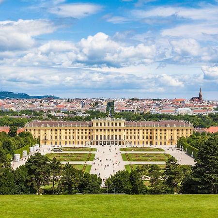 Appartamento Lovely Airbnb Near Schoenbrunn Vienna Esterno foto