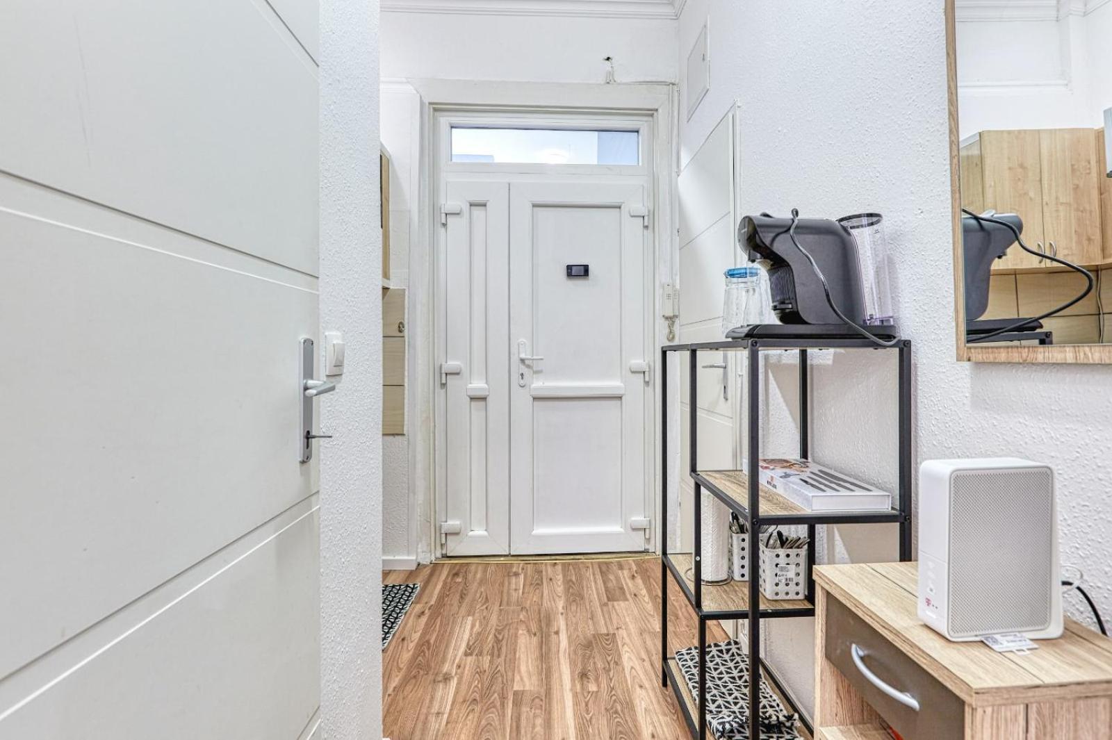 Appartamento Lovely Airbnb Near Schoenbrunn Vienna Esterno foto